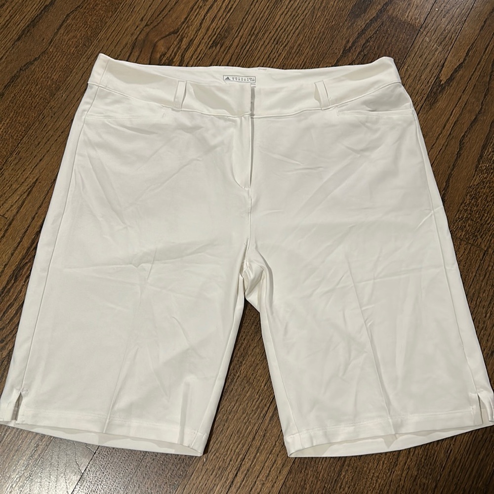 Adidas Women’s Off White Stretch Bermuda Golf Shorts Size 16
